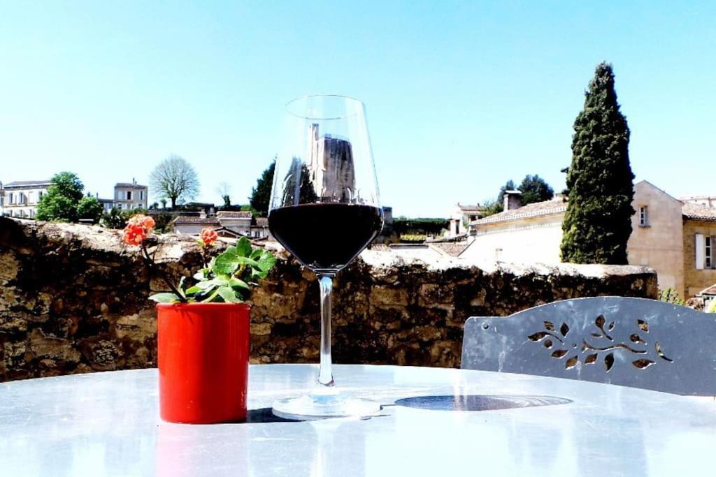 Les Nids De La Tour - Spa Prive - Wifi Saint-Émilion Zewnętrze zdjęcie